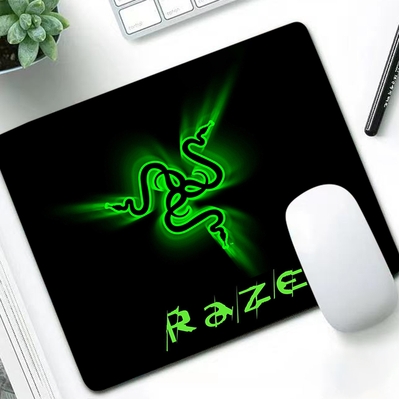 Laptop Office Accessories - แผ่นรองเมาส์ขนาดเล็กสำหรับเล่นเกมส์ รุ่น Hot Razer Fashion อุปกรณ์เสริมสำหรับเกมเมอร์